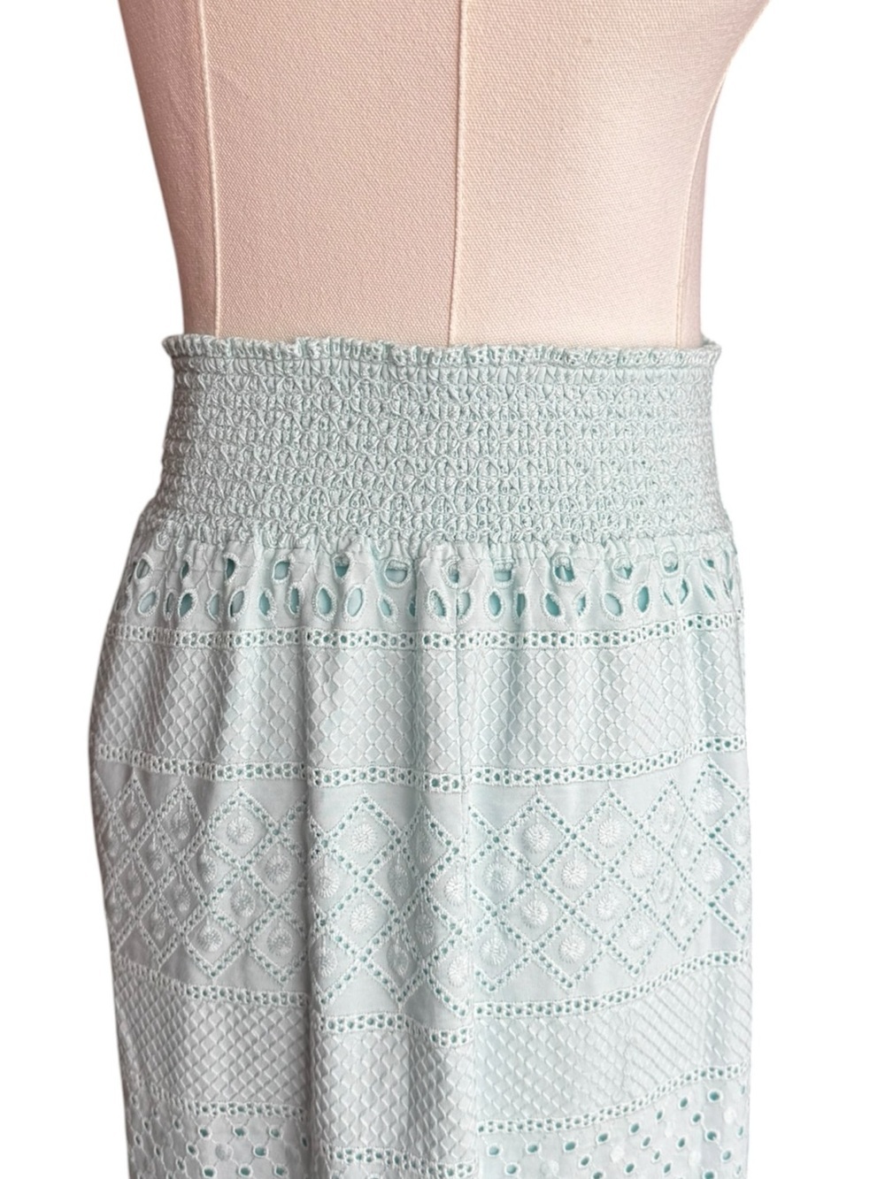 Alice + Olivia Russell High Waisted Eyelet Pant in Powder Blue Small - Picture 9 of 13